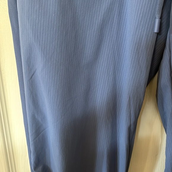 Lululemon beyond the studio jogger in waterdrop color size 8 NWT - Picture 3 of 4